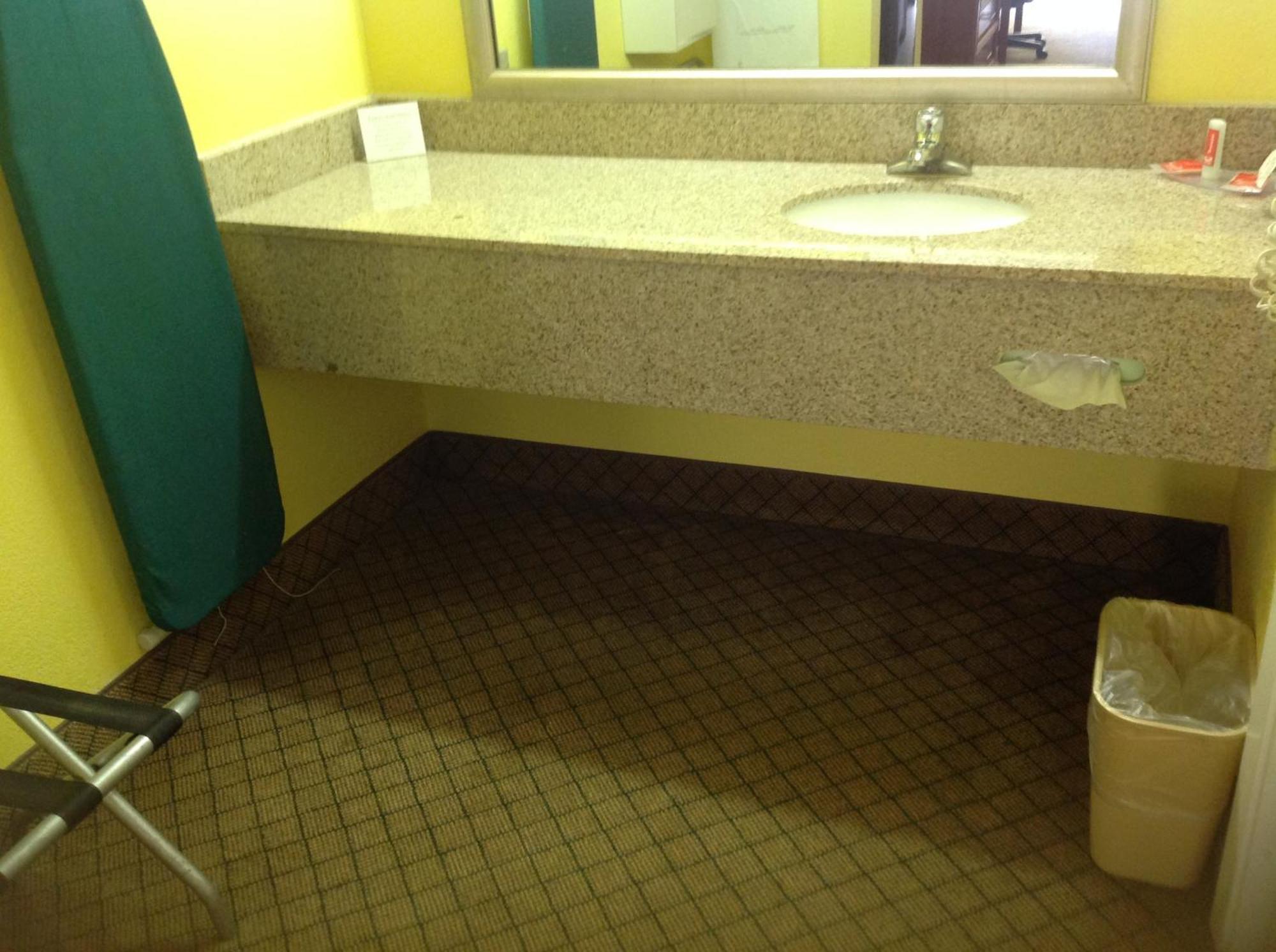 Econo Lodge Picayune Room photo