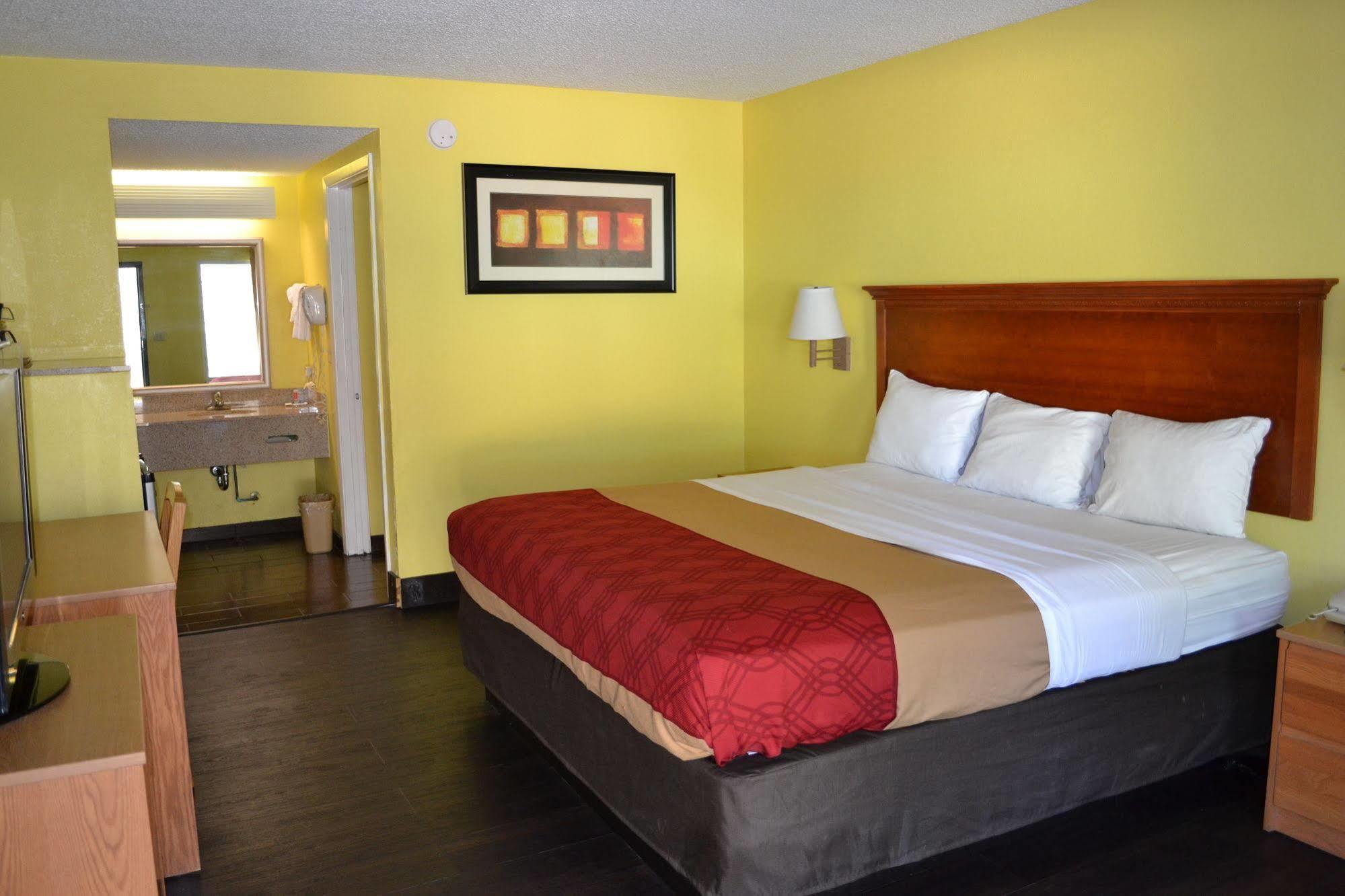 Econo Lodge Picayune Exterior photo